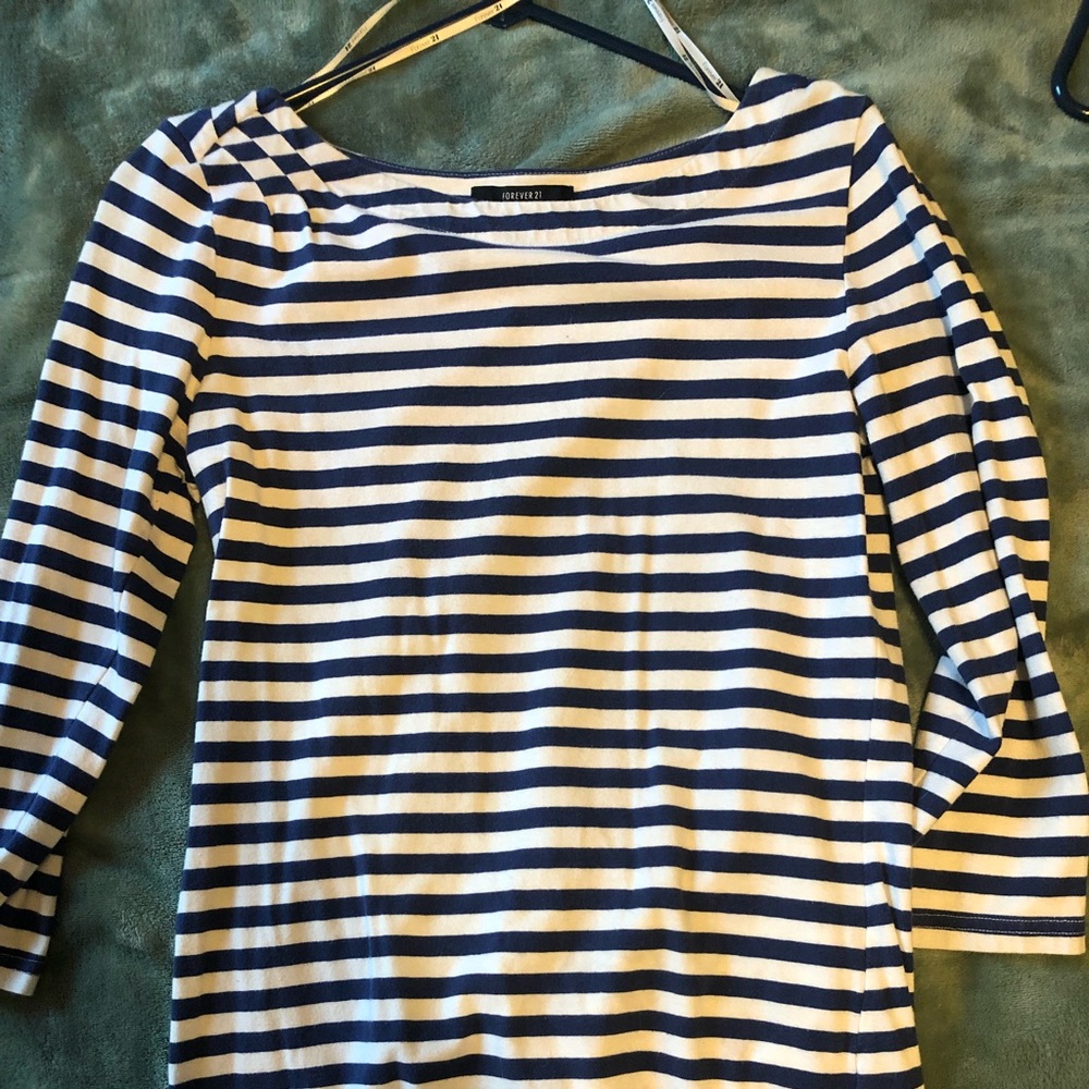 Striped quarter length t shirt